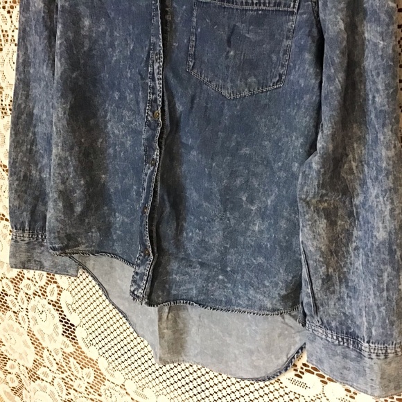 Mudd Acid Wash Button Up Top - Picture 4 of 7